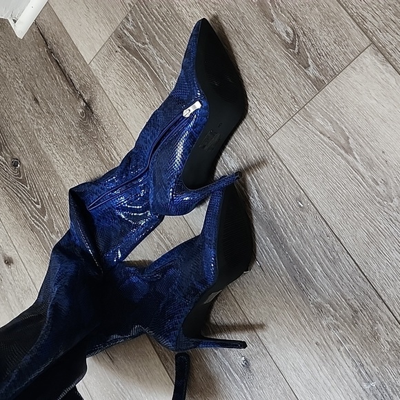 Akira Azalea Wang Westloop Dark Blue Snake boots - Picture 4 of 6